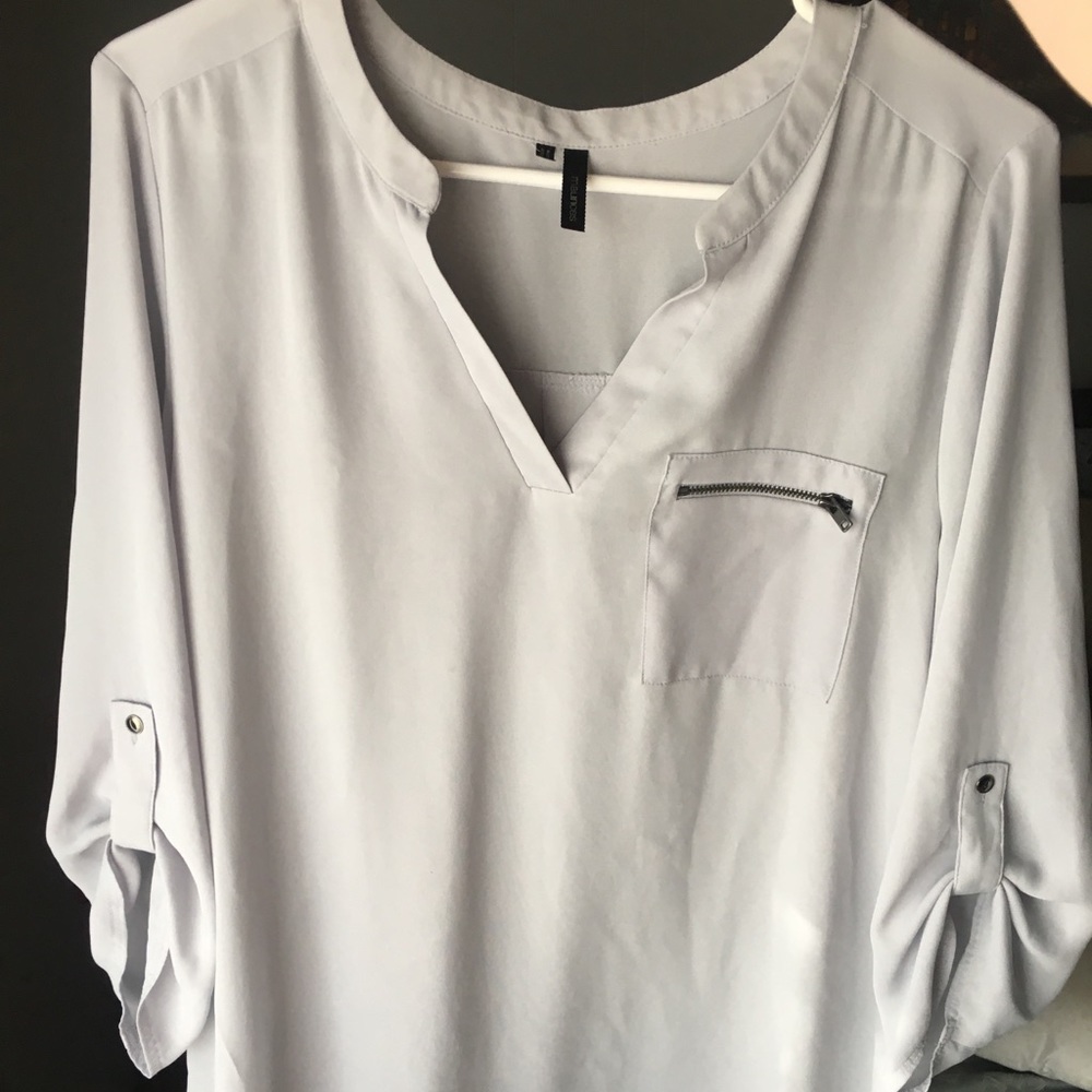 Maurices //Gray Blouse //size L